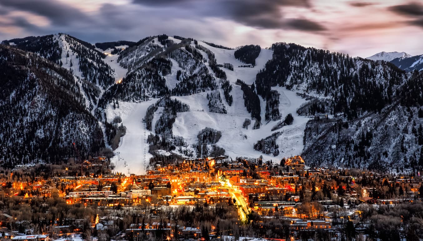 Private Jet to Aspen for New Year’s | Elevate Your Celebration with Ciel Jets